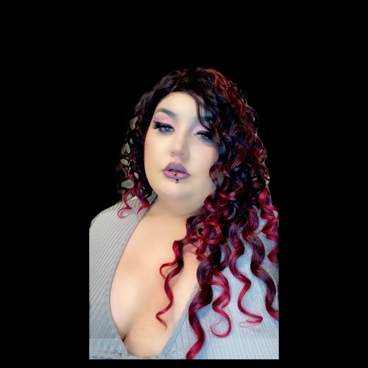 beautybyroxxy's tweet photo. Looking for an online #sugardady #sugardaddylegit #ssbbwlovers for a student and makeup artist. No meet ups. Over the phone arrangements please. #covid #virtualdates #spoiled https://t.co/4611bIICe4