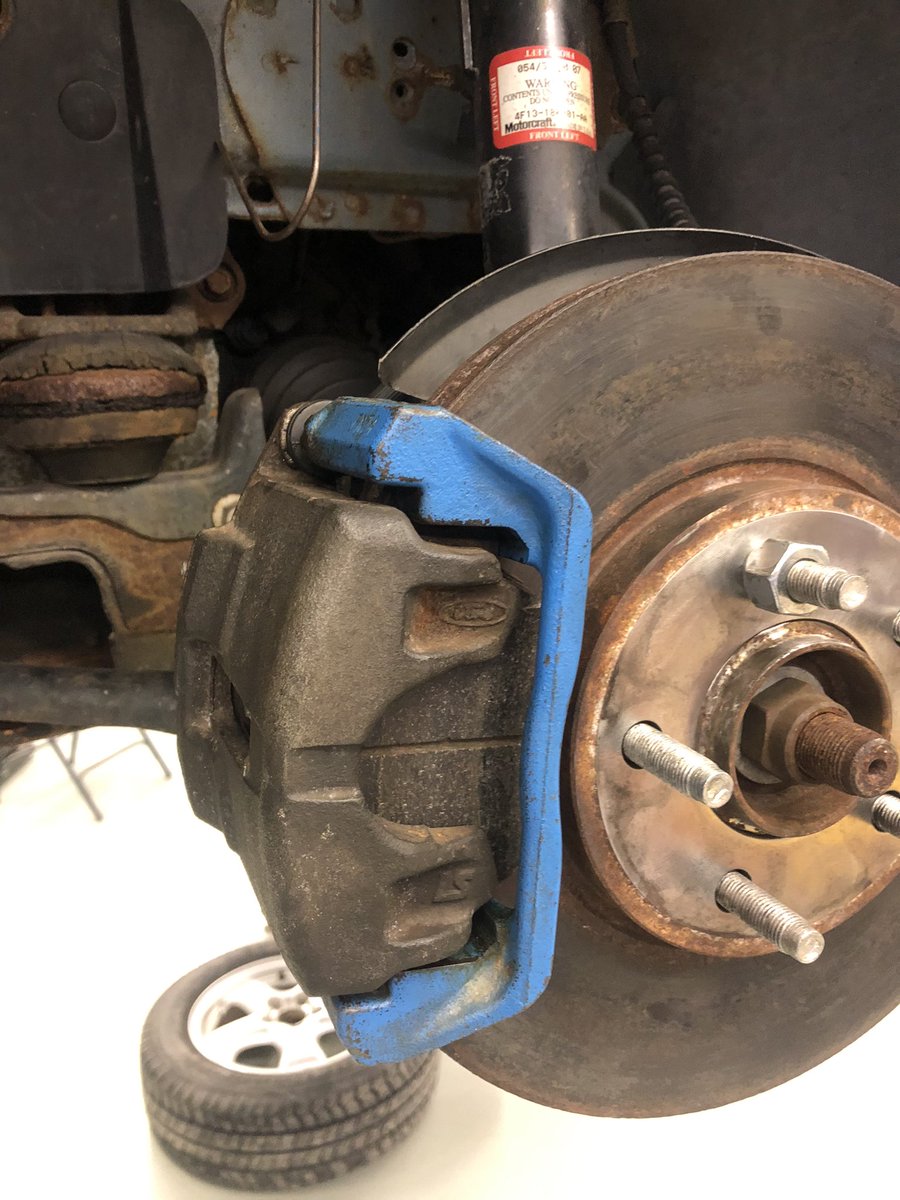 Group said they were done. I put an “F” on the Lab Sheet and walked away. They called classmates over and so many ideas were shared until someone found the issue. They fixed it and grade was updated. The issue: brake pad on backwards #SoClose #207Gearheads