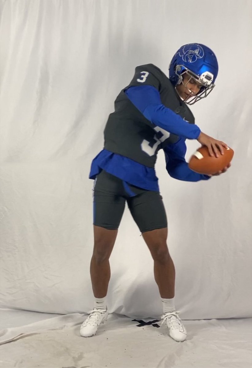 seth_myers3's tweet photo. Excited to Announce that I will be continuing my Football and Academic career at Notre Dame College!! I want to start by thanking the man above for surrounding me with people who want to see me succeed. Big thank you to Coaches @Coach_Chestnut @mmental7 . 💙🤍💙🤍 https://t.co/WwQ9U530yO