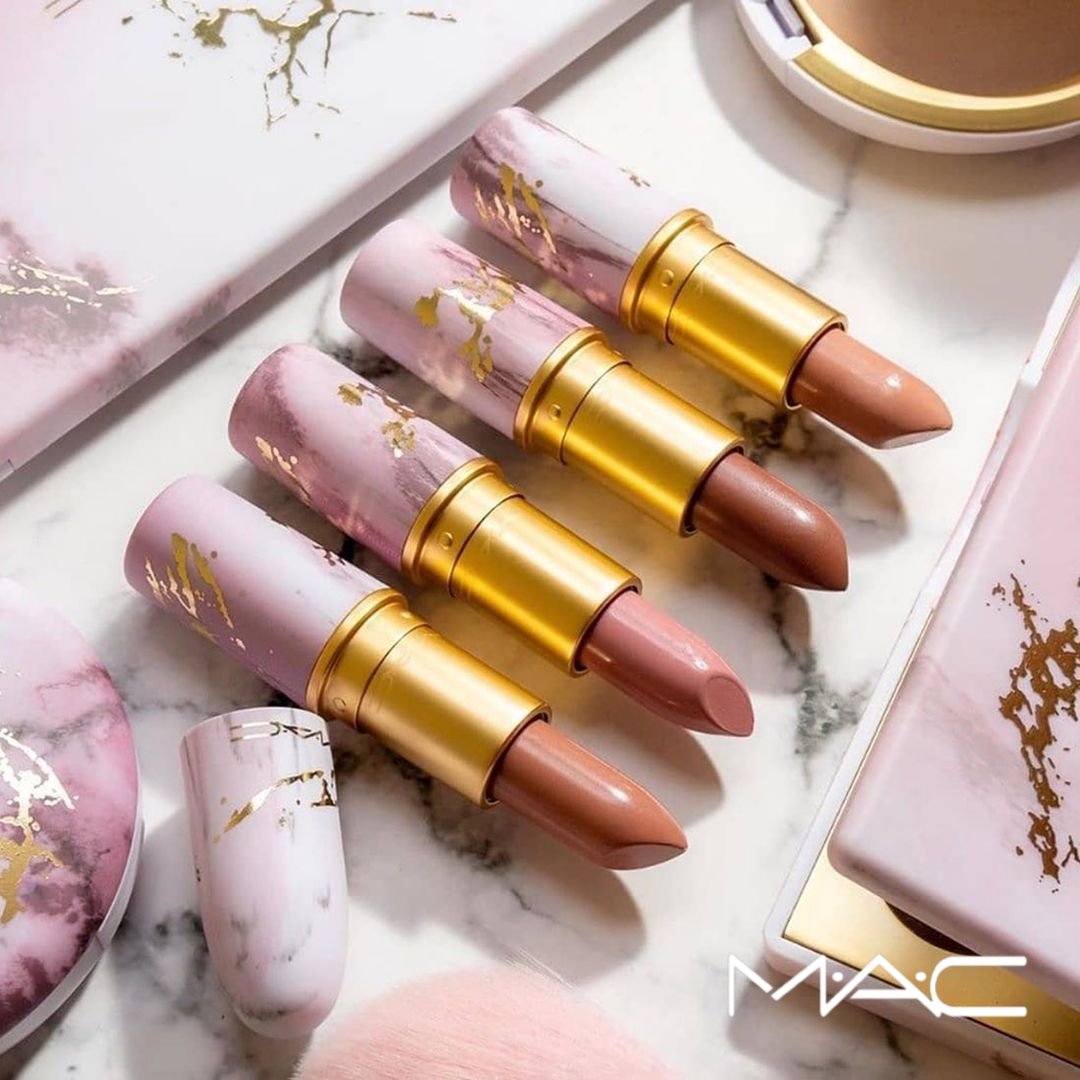 ⓝⓞⓔⓛⓛⓔ ⓤⓟⓓⓐⓣⓔⓢ

Boa noite, seguimoots! Vim impactar a timeline de vocês com a parceria mais icônica dos últimos tempos: O último lançamento da MAC, em parceria com a Huawei! Conheçam mais nos próximos tweets, e deem aquele check em @MACRP_  e <a href="/Huaweirpbr/">𝐇uawei</a>+
