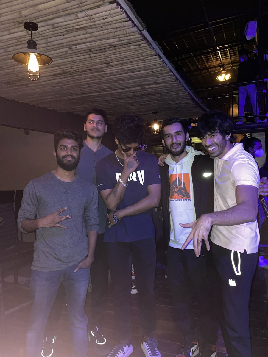 SurajRayaprolu's tweet photo. Told my bois imma make them meet superstars, so I did.
They witnessed Deccan Rap scenes for the first time, they couldnβt believe it.
#deccanrap https://t.co/67bC0zDdco