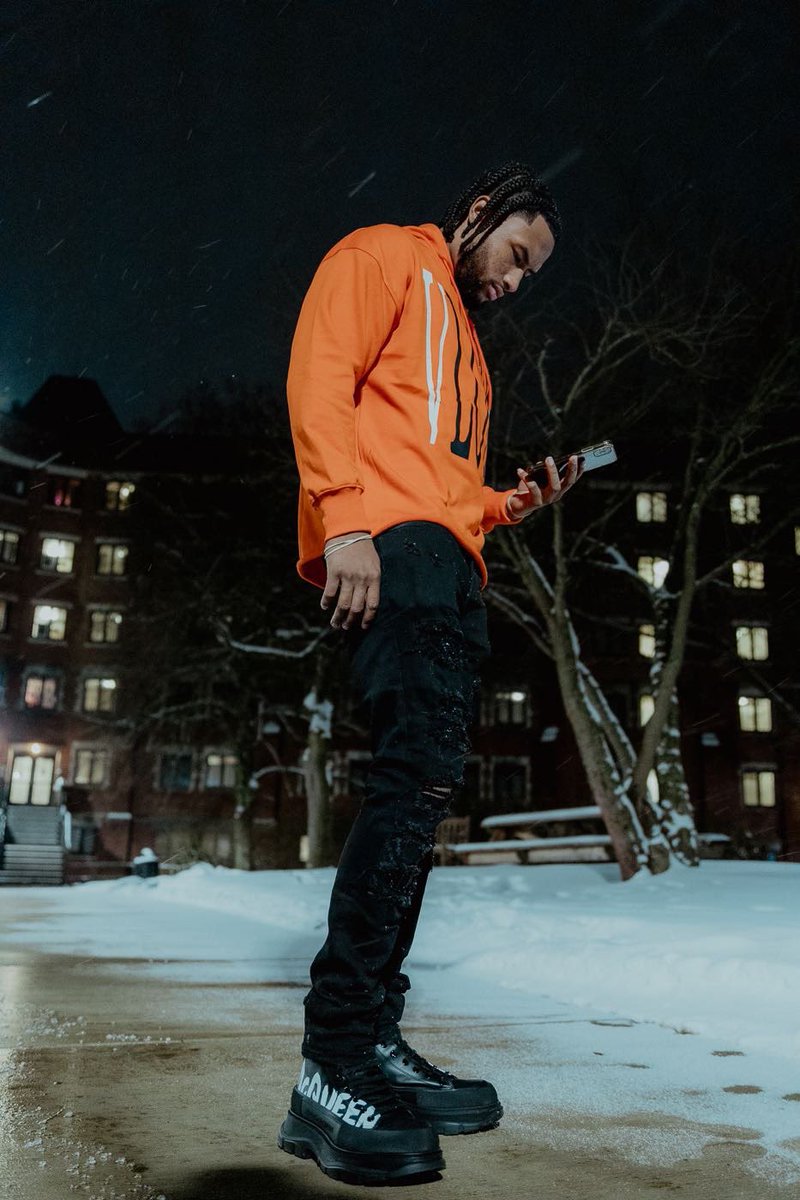 Narrio Walks tweet media