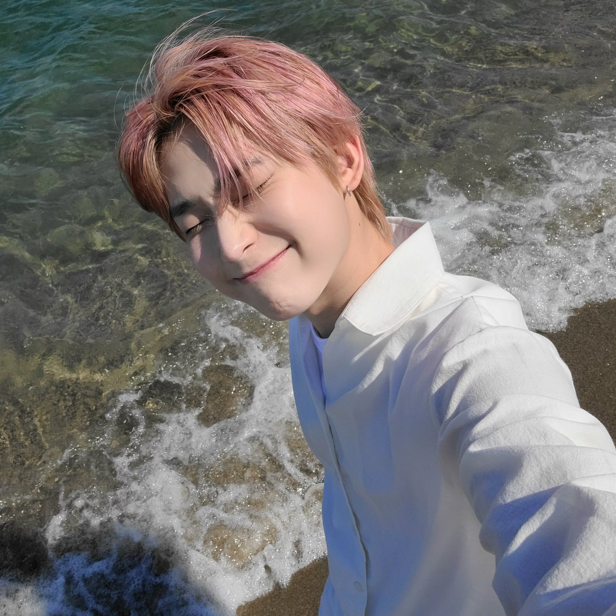 SUNOOPeruEN's tweet photo. ❪ RANDOM ❙ 220128 ❫ @ENHYPEN_members

Fotitos de SUNOO en la playa.

#SUNOO #선우 #ENHYPEN #엔하이픈_선우
© Sunoo Peru 🦋 https://t.co/wFX9ExnhzB