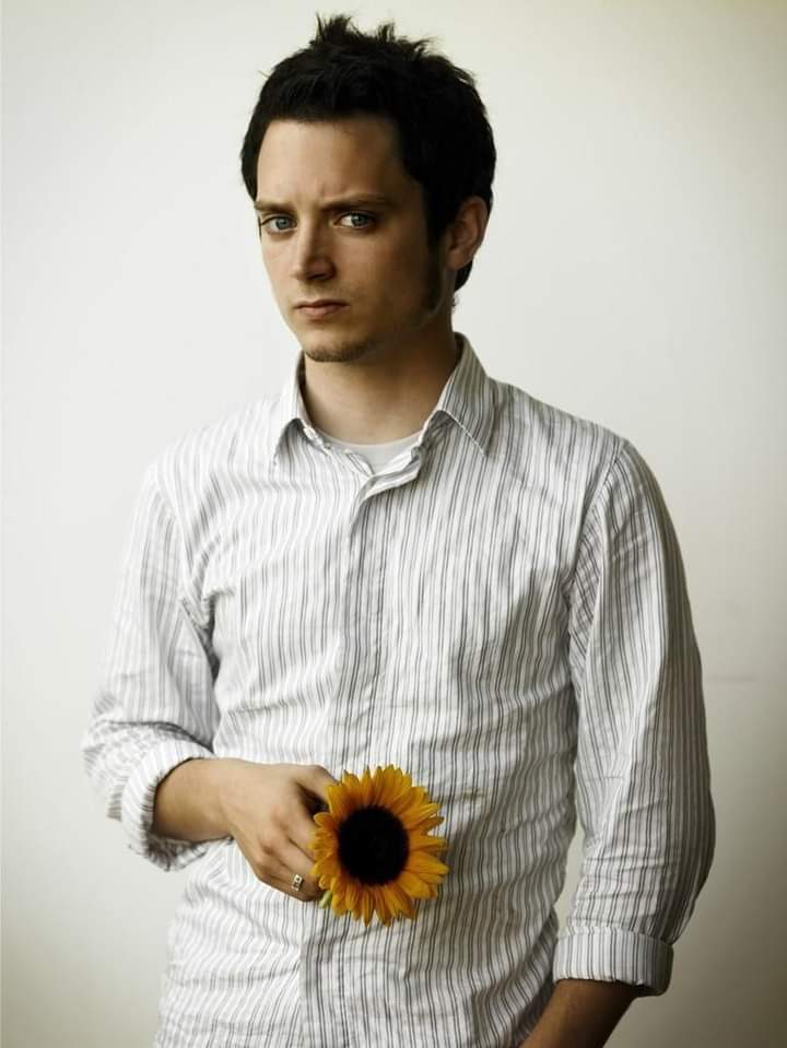 Happy Birthday to Elijah Wood who turns 41 today! 