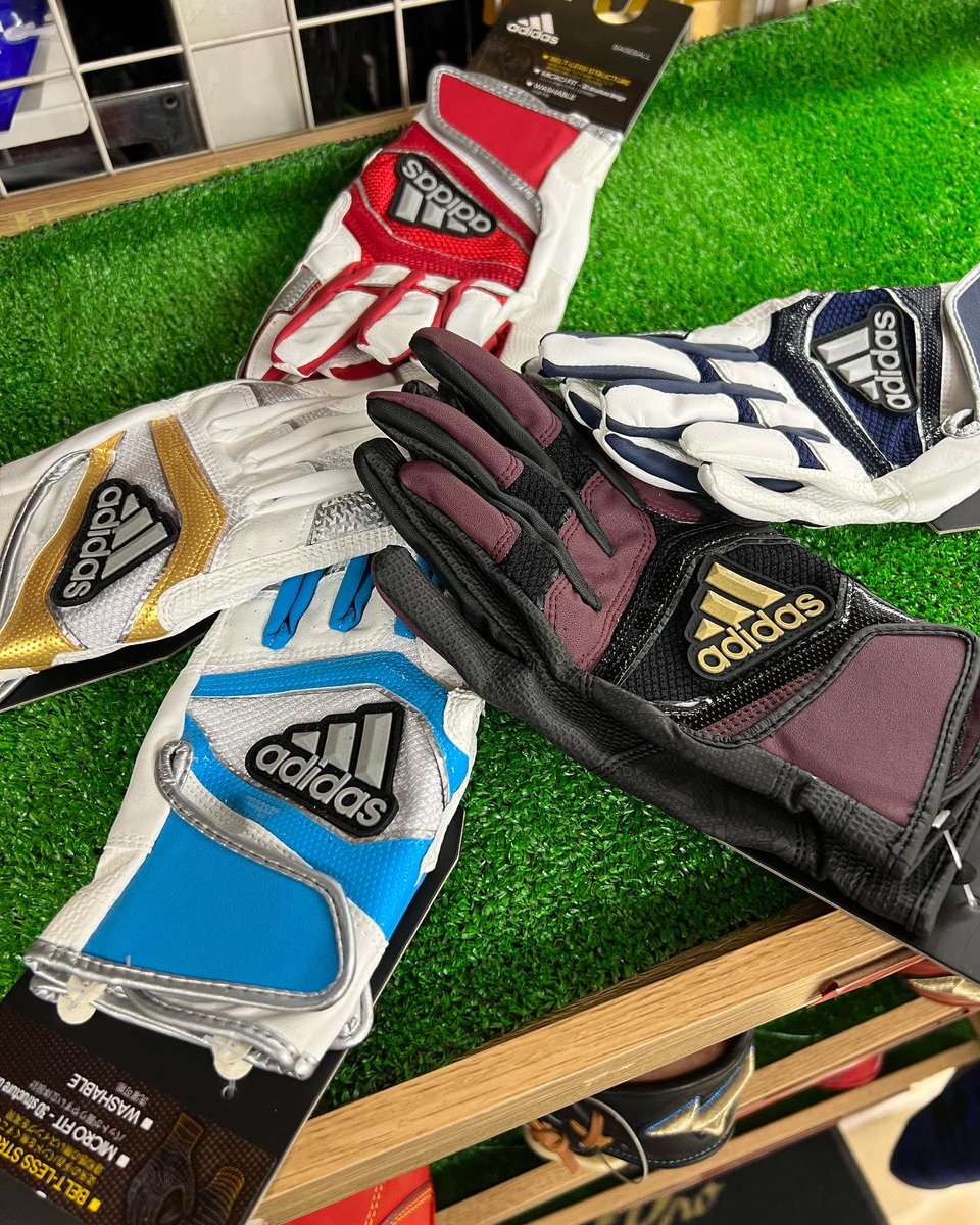 sportszyuenHB1F's tweet photo. #adids から2022年ニューモデルが入荷致しました！！

今年もめちゃくちゃかっこいい！！
最高なカラーリングです！！
オシャレな皆さま！今シーズンのバッテなににしますか？！
#スポーツジュエン
#ジュエン https://t.co/ezswyY1ngr
