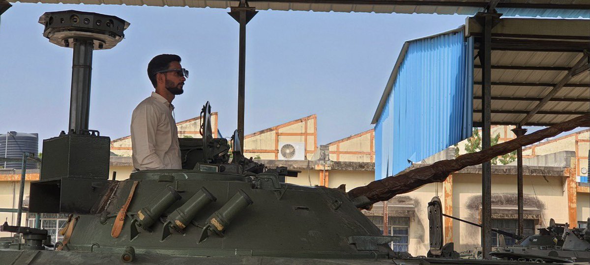 ajnalens's tweet photo. Super proud to announce the success of one of our biggest projects till date, AjnaESAS!

A see-through armour technology designed to upgrade Indian tanks! 

#IndianArmedForces #Defence #DRDO #VR #MakeInIndia #ajnalens https://t.co/IxMWHQCnwP