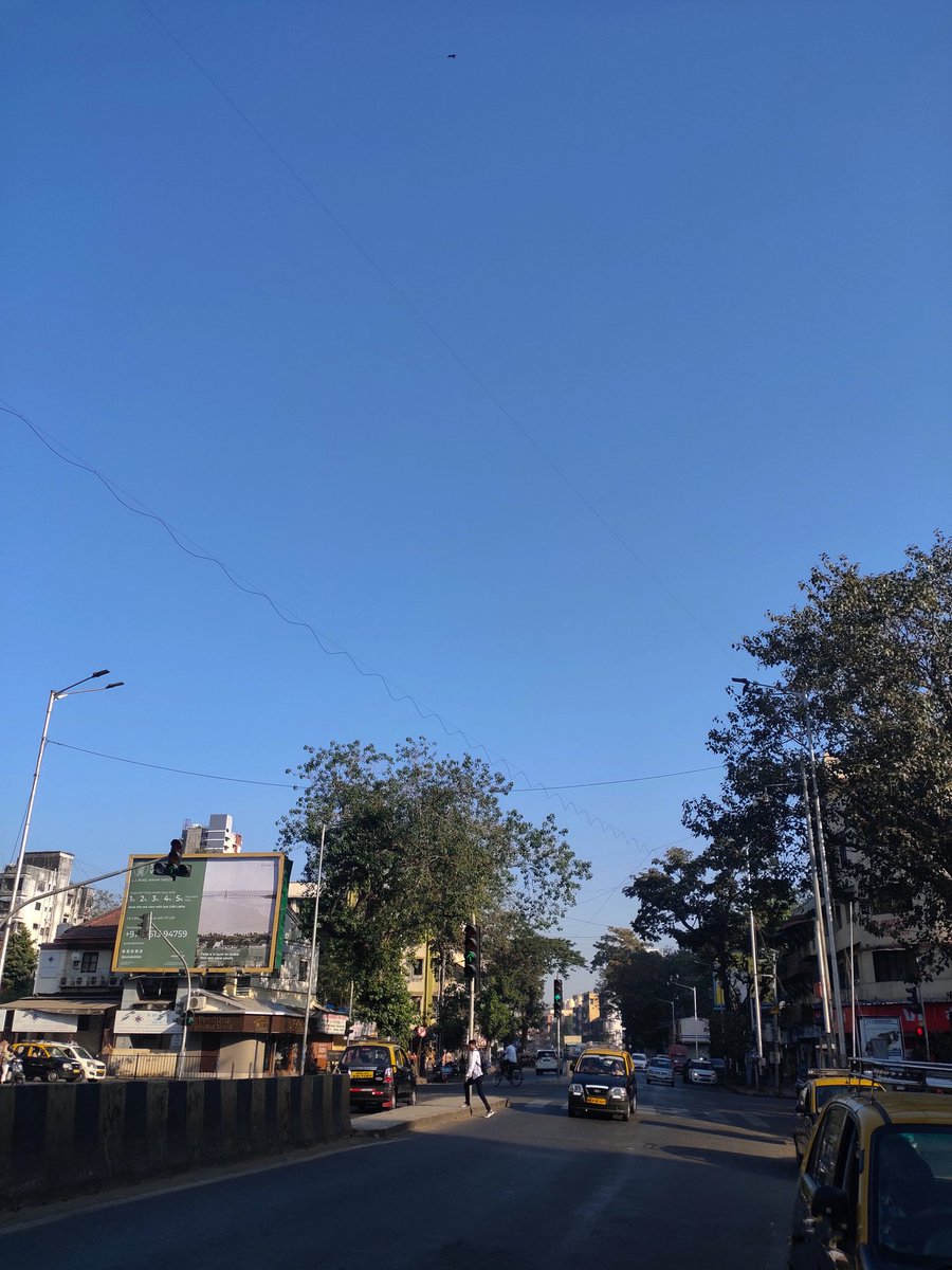 RT @mumbaimatterz: Good Morning Mumbai

Clear blue skies...

#MumbaiWeather https://t.co/mAnXATOlW7