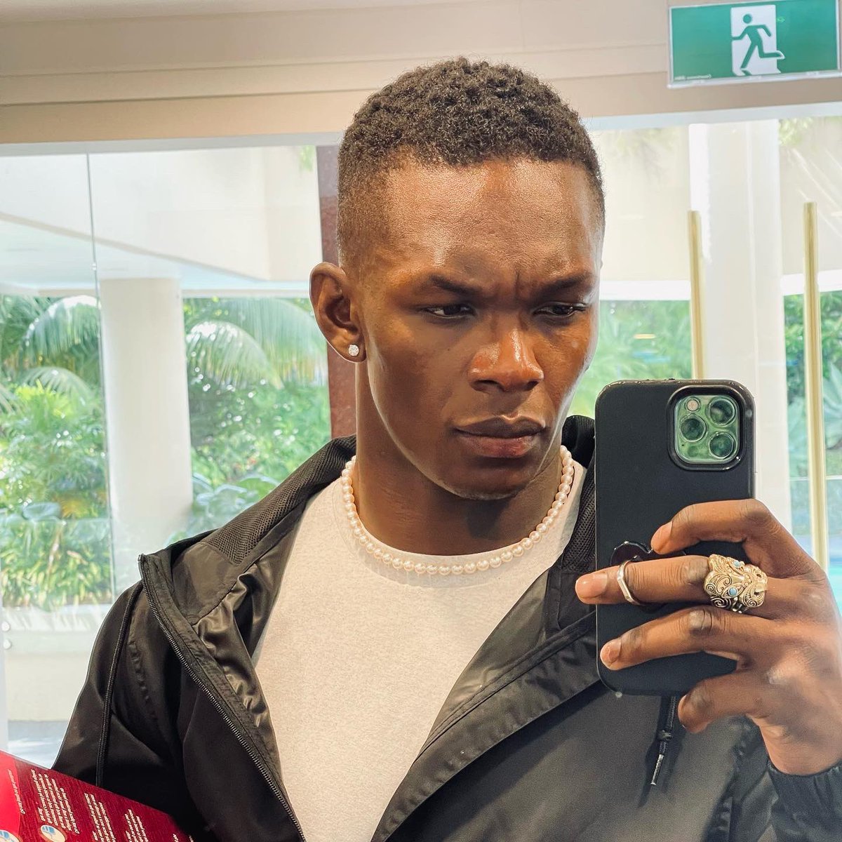 stylebender's tweet photo. 😊🖤✨ https://t.co/fqV2ELDdQB