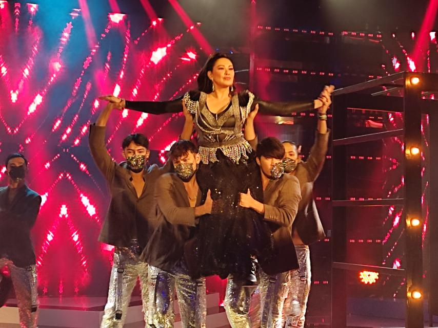 itsShowtimeNa's tweet photo. Yas! Go Kween Ruffa! #ShowtimeSupershow 🔥 https://t.co/Ju1b1So5DN
