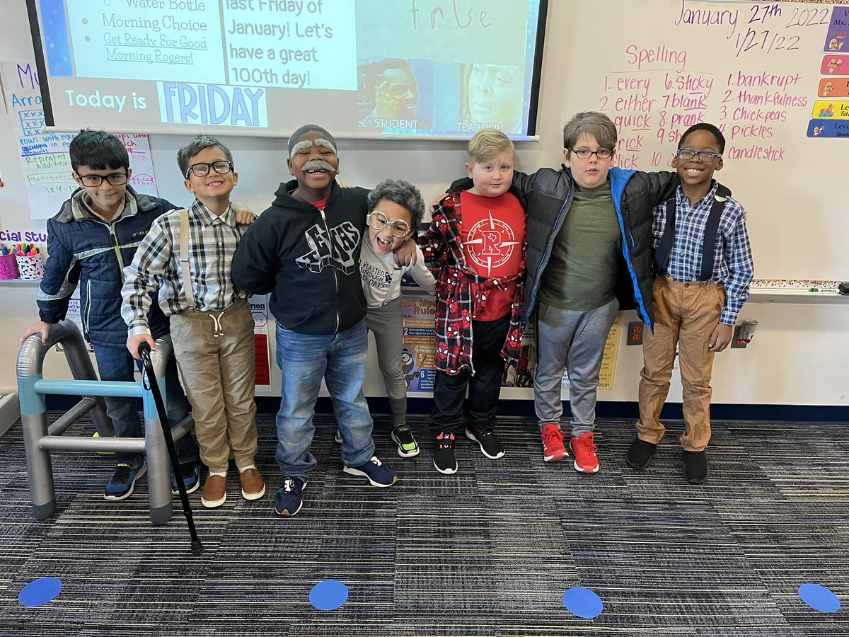 MrsSand0val's tweet photo. Of of the best days of the year! 100 days smarter!🎉👵🏼👴🏼 #RogersFrisco2022 @RogersFrisco https://t.co/ahlBMdPRM0
