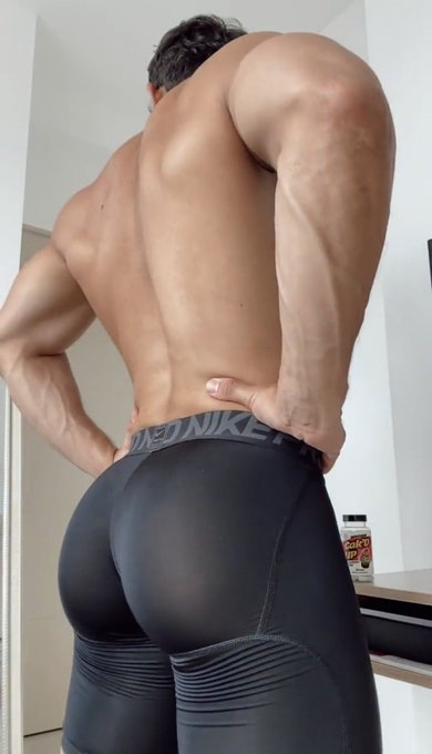 20% OFF en mi Onlyfans  https://t.co/OohhAogG7D https://t.co/cDsVGEDzYU