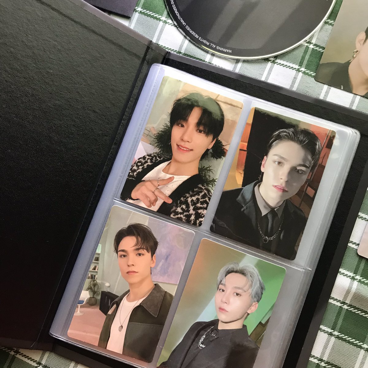 scarletcart's tweet photo. ꒰ wts | lfb | ph ꒱ #ryeonhands 

[ O N H A N D ]
attacca carat version ☼ photocards ☼ !

𓂋 php 110 each
𓂋 can lower if set
𓂋 10/10 own pull
𓂋 mop: gcash
𓂋 dm for condi

⌗ wts lfb vernon seungkwan dino attacca carat version ver pc photocard svt https://t.co/nXIag79FDI