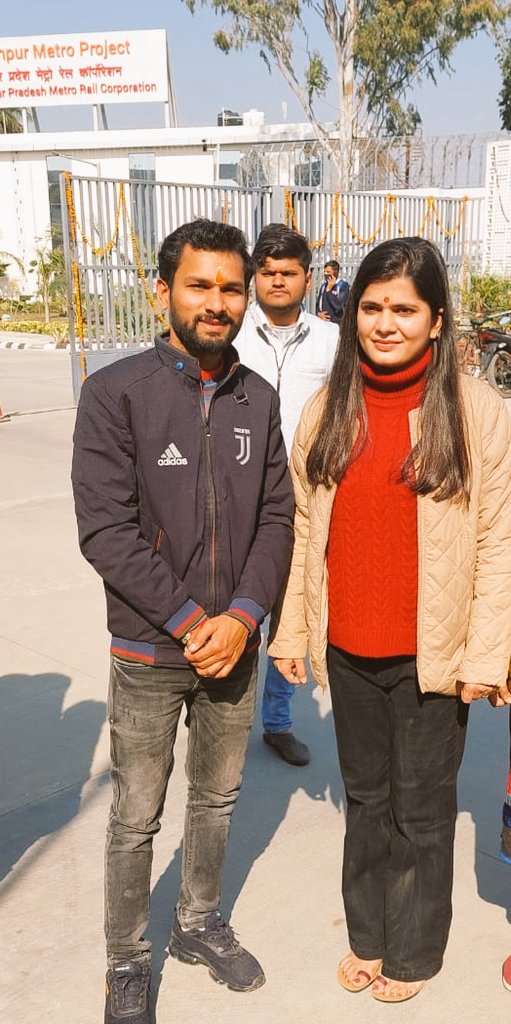 बहन <a href="/iSinghApurva/">Apurva Singh</a>  जी के साथ कानपुर मैट्रो डिपो में 
#मेरा_UP_मेरा_गौरव अभियान के तहत मिलना हुआ 
<a href="/BjpMahendraup/">Mahendra Vikram</a> <a href="/AmanAgn38111083/">Aman Agnihotri</a> 
<a href="/BJP4UP/">BJP Uttar Pradesh</a> <a href="/bjp4kanpurzone/">BJP Kanpur-Bundelkhand Zone</a>