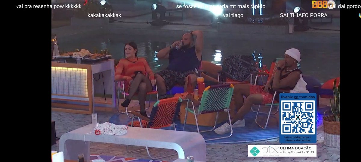 tristayne's tweet photo. O pessoal na tela reclamando do Thiago KKKKKK
#BBB22 e a jade Jade e P.A https://t.co/HKGRhvfFVg