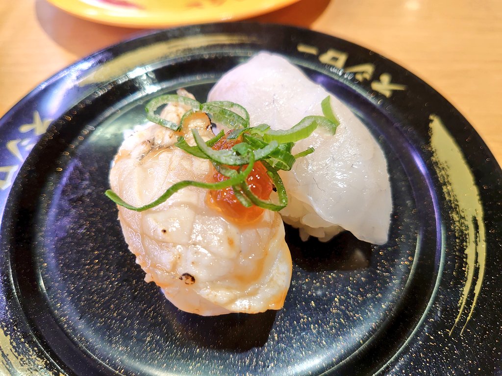 は、スシロー🍣にしました〜😸🍀 とろトロ祭りもフグづくしも堪能したけど、久しぶりに倍盛り海鮮に巡り会ったのが嬉しかったで～す😻💕