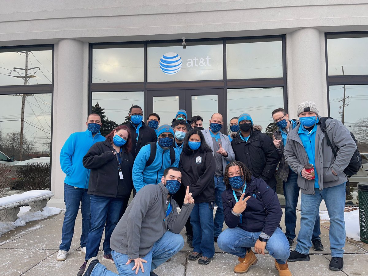 Excited to see this team learn &amp; grow!!  Great things about to come from CMT in Canton!!  Welcome to AT&amp;T!! #CMT @money_mitten <a href="/theriddler704/">Stephanie Riddle</a>