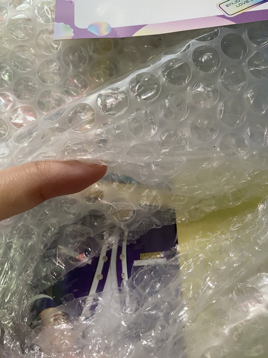 qinbasket's tweet photo. ggx ang lala niyo. bakit kayo nangbubukas ng parcel? https://t.co/0QPIui6Xyq