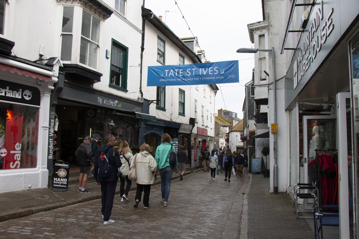 St Ives BID (@stivesbid) on Twitter photo Fancy a spot of shopping this weekend?  St Ives offers an array of independent shops and boutiques. You can also enjoy the creative wealth of local artists and craftspeople in the many galleries dotted around the village. Fancy a spot of shopping this weekend?  St Ives offers an array of independent shops and boutiques. You can also enjoy the creative wealth of local artists and craftspeople in the many galleries dotted around the village.