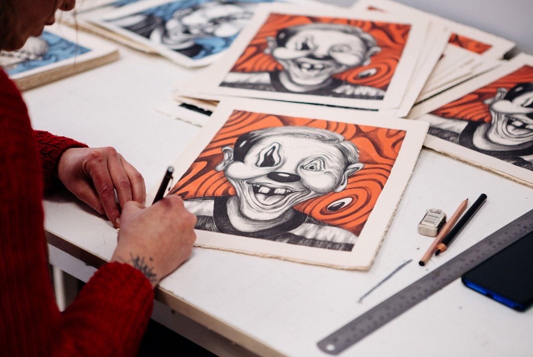 DouPrintstudio's tweet photo. New prints of @cndnscn are now available 

“SUPERFLUOUS”
29,5x35,5 cm 
(30 Ed. + 4 A.P. + 3 P.P. + 2 H.C.)

https://t.co/vANcVqiOhw

#lithography #print #artwork https://t.co/Z9zMLQFFen