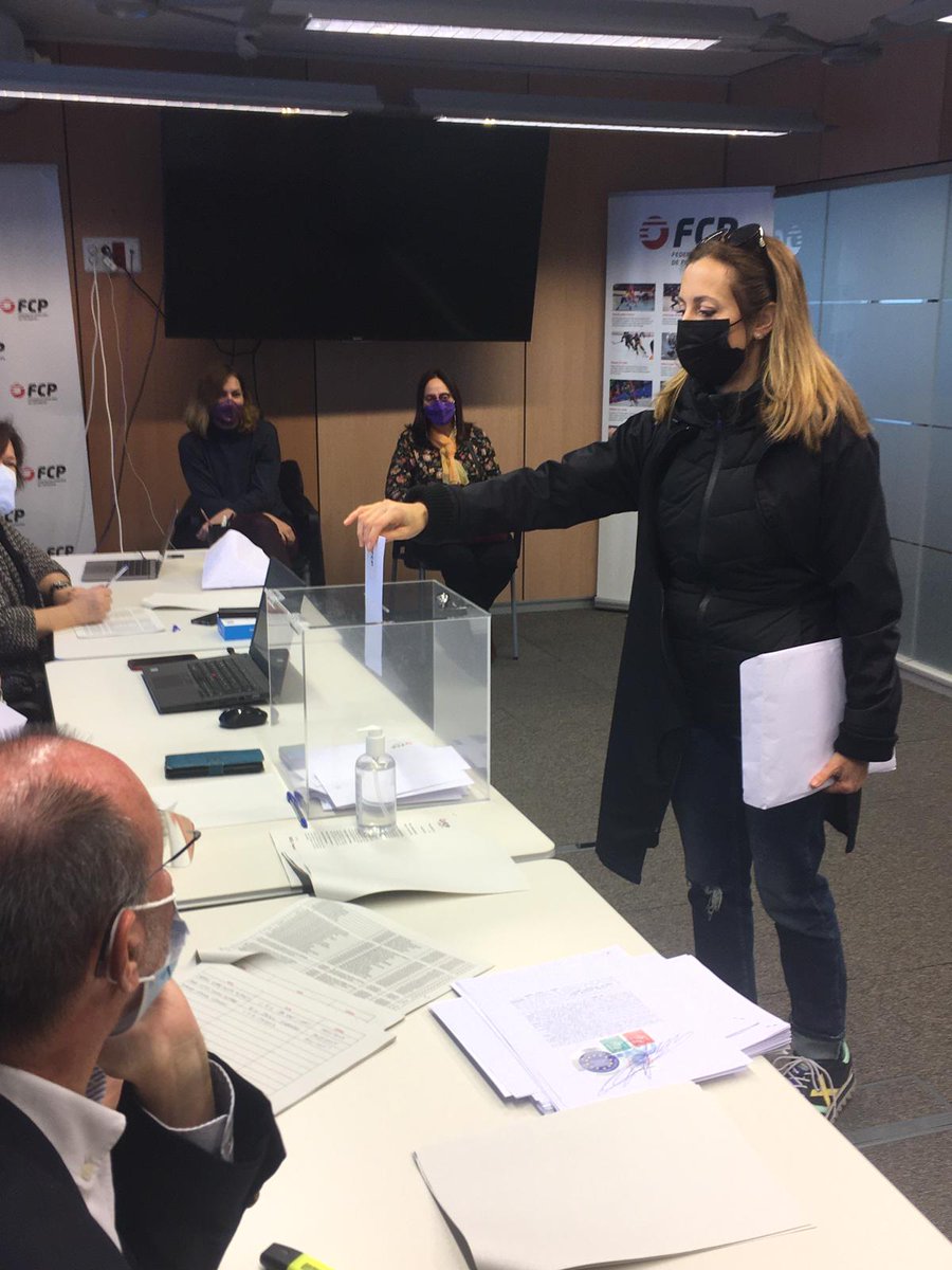 FCPatinatge's tweet photo. 🗳 La jornada electoral s'està desenvolupant amb normalitat a les quatre seus de votació.

⏰ Recordem que els clubs poden anar a votar fins a les 13:30h.

#EleccionsFCP https://t.co/4TjFkVvNBF