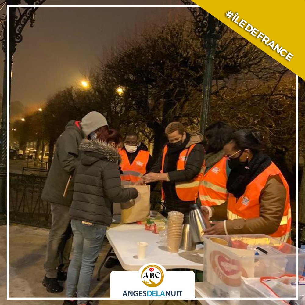 UniSocialfr's tweet photo. À Évry-Courcouronnes, nos bénévoles ont déployé leurs efforts afin de distribuer denrées alimentaires et vêtements chauds! Découvrez en images:

#cau #centredaccueiluniversel #abcfrance #aider #soutien #association #évry https://t.co/Pre9F6Z941