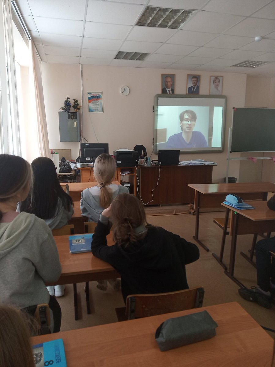 school32_Samara's tweet photo. Для обучающихся 5-11 классов прошла Всероссийская акция "Единый урок безопасного интернета", которая направлена на повышение медиаграмотности и информационной безопасности несовершеннолетних. https://t.co/cLhPNM53sW