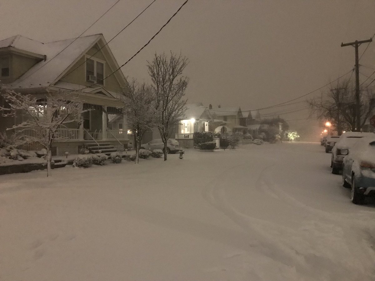 jeanmikle's tweet photo. #OceanGrove snow. #APPWeather https://t.co/0lHN5Vm3ot