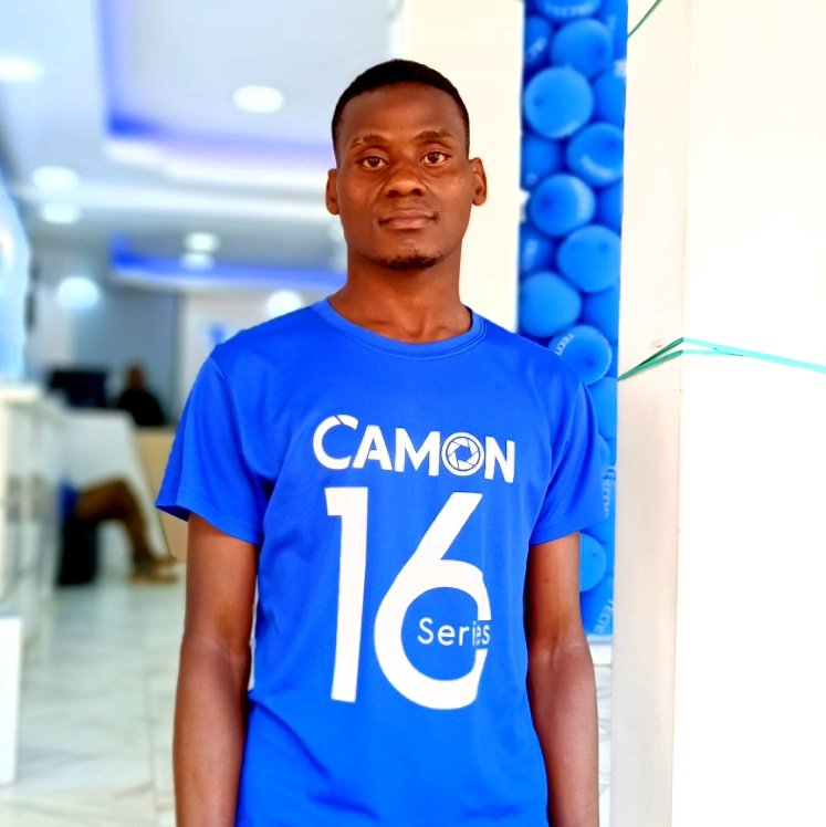 SamuelMugisa9's tweet photo. #NewProfilePic https://t.co/aMoFs2OboE