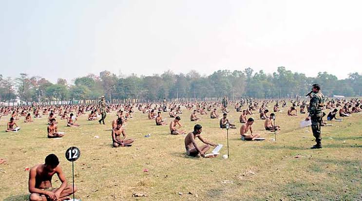 Pawanku7631's tweet photo. 🙏Please conduct the army exams as soon as possible...the wait was too long and their depression level is keep on rising...Authorities,please take an intiative to conduct exams...it is important !!!
@SSCGD_STUDENT
@adgpi
 #JusticeForArmyStudents https://t.co/uu2EcPiLSg