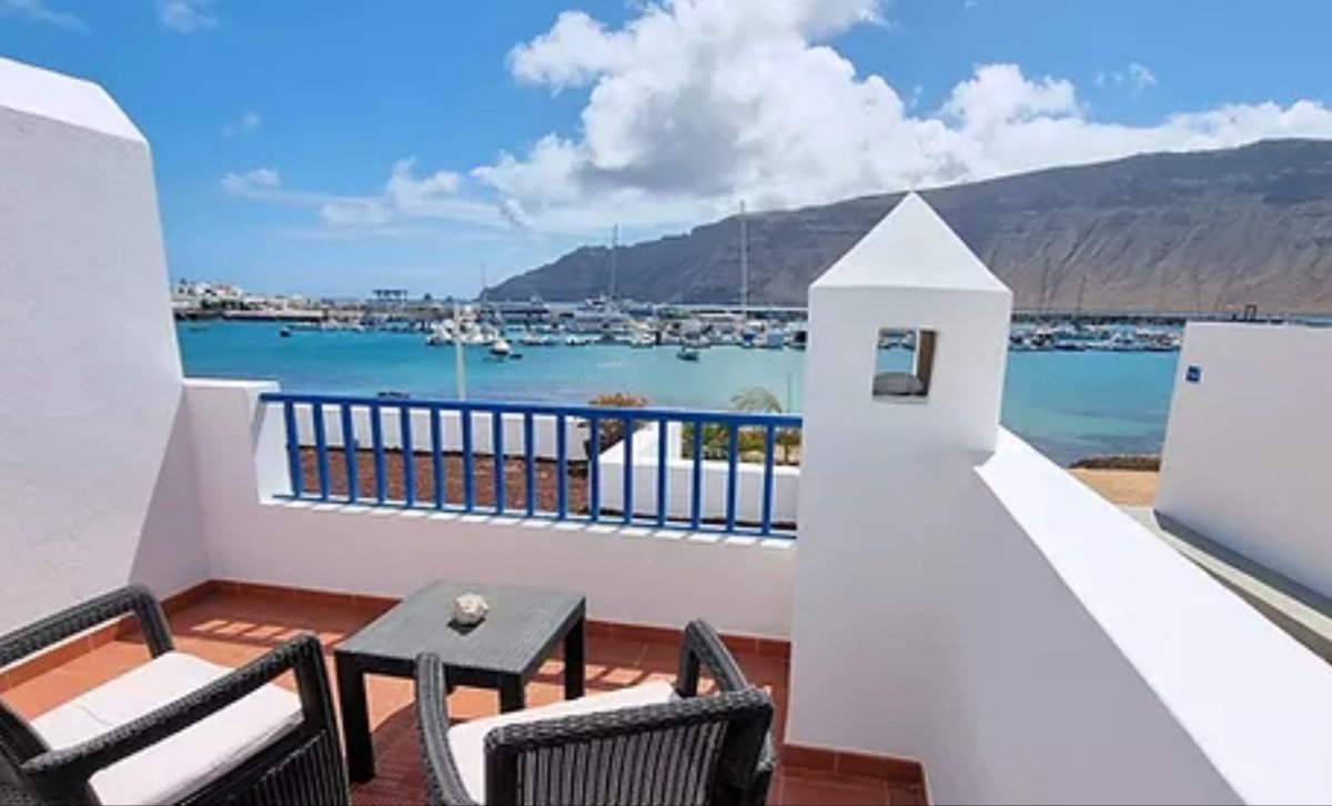 evitabeachsuite's tweet photo. Te esperamos en Evita Beach. Isla de la Graciosa. https://t.co/ZFiTaGrRRn https://t.co/ofE6R0OM2k