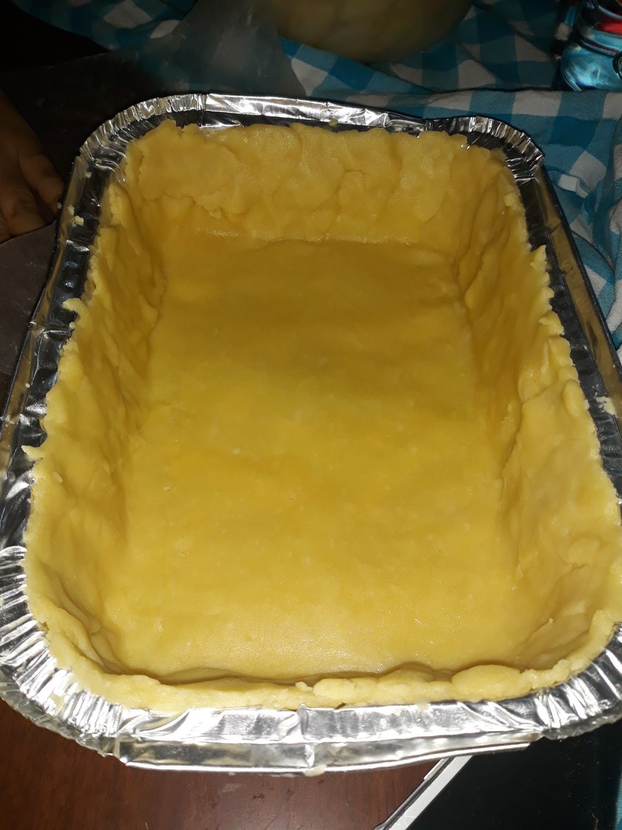 pushashark's tweet photo. The bored baker is at it again....cant wait to have tea once its done #WeekendTings #MJTheBoredBaker https://t.co/h5vpKykorK