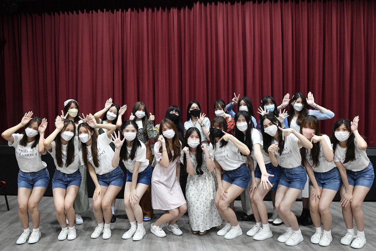 หัวใจชุ่มชื่น “ครูปิ๋ม ชิไฮนิน + เฌอปราง กัปตัน “ วง BNK48  ส่งเมมเบอร์รุ่น 3 พร้อมลุย
 เร็วๆ นี้ เตรียมปล่อยซิงเกิลเดบิวต์ น่ารักสดใส 7 กุมภาพันธ์ศกนี้ ทุกสตรีมมิ่งออนไลน์