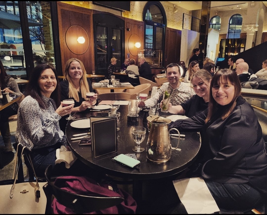 GilhamGremo's tweet photo. Just what the Dr ordered
๐พ๐ฅฐ๐ญ
@moulinmusicaluk @GermanGymLdn
#EscapeToLondon #Theatre #Friends #FridayFunday #LondonTownAtNight https://t.co/SXGjtW5qkv
