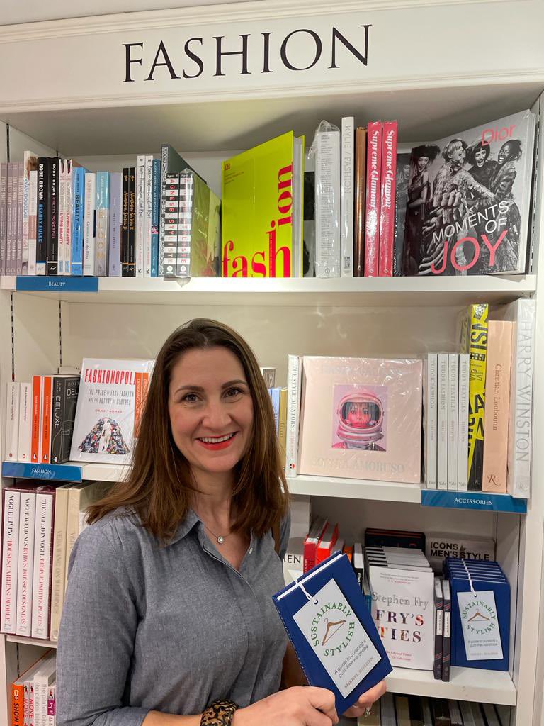 berylshaker's tweet image. So excited to see my book in @BookazineHK today 📕 please check it out 👗♻️❤️🌏🇭🇰 #books #hongkongauthor #debutbook #sustainability #sustainablystylish #sustainablefashion