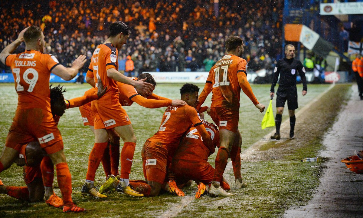 wearelutontown's tweet photo. ⏪🔥 𝗥𝗘𝗪𝗜𝗡𝗗 - Three years ago today this happened.
Luton Town 3-2 Portsmouth and we moved five points clear of Pompey at the summit of League One. No looking back after that.
#COYH | #WALT | #MONCUR https://t.co/cjo4QYUWm1