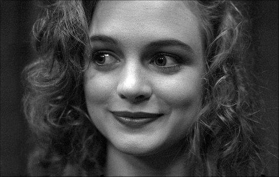 Heather Graham as Annie Blackburn in (series and movie). Happy birthday Mrs. Graham! 