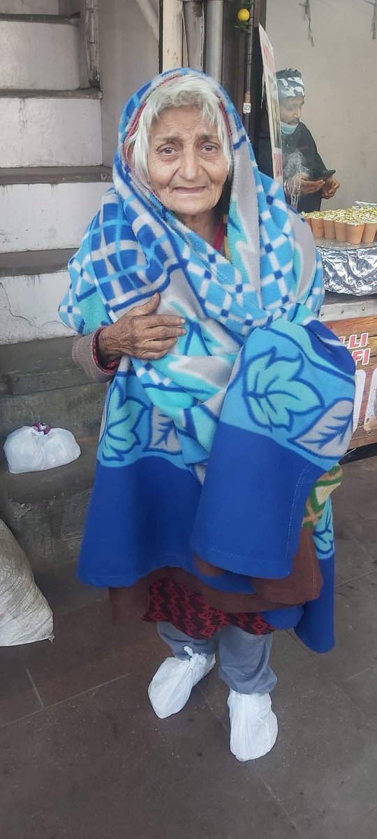 Anubakshi8's tweet photo. Saw in one of FB group..If Someone from Delhi can help her.
@DelhiPolice @KapilMishra_IND @CPDelhi @BJP4Delhi https://t.co/0WQ4KsHqsP