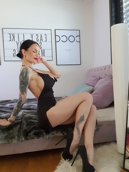 Win a ?? video on my OnlyFans. How? Just subscribe and follow the instructions on my latest post ?? good