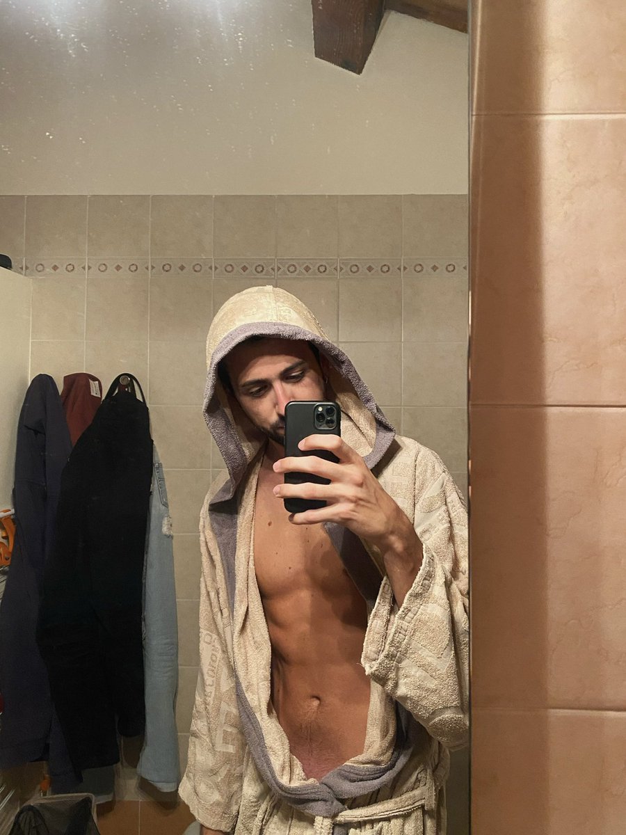 kecko91's tweet photo. Io ed il mio profilo ci siamo fatti un bel restyle. https://t.co/odYDihvOF3