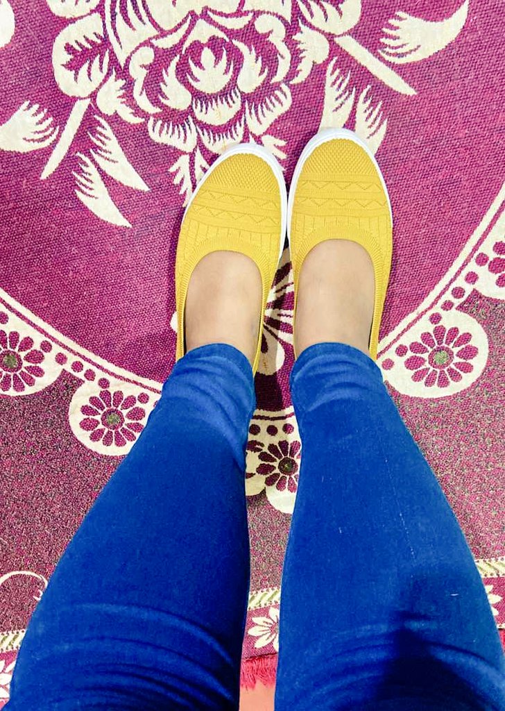 kritikafeet's tweet photo. Is your Mother know you are a loser for my feet 🔑 👠

#Feet #feetworshi̇p https://t.co/sTKEdqBQFY