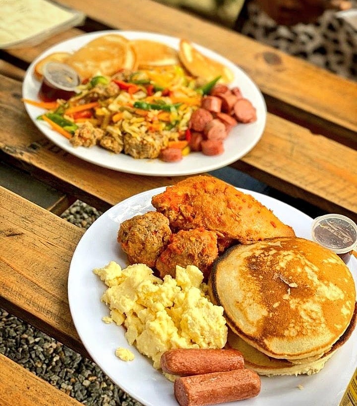 The Saturday His and Hers moment.....Love is in the air😍🥰❤️💘💝

#pancakehub #pancake #breakfast #brunch #hisandhers #loveisintheair #loveloading #foodies #couplemoments #familybreakfast #saturdayvibes