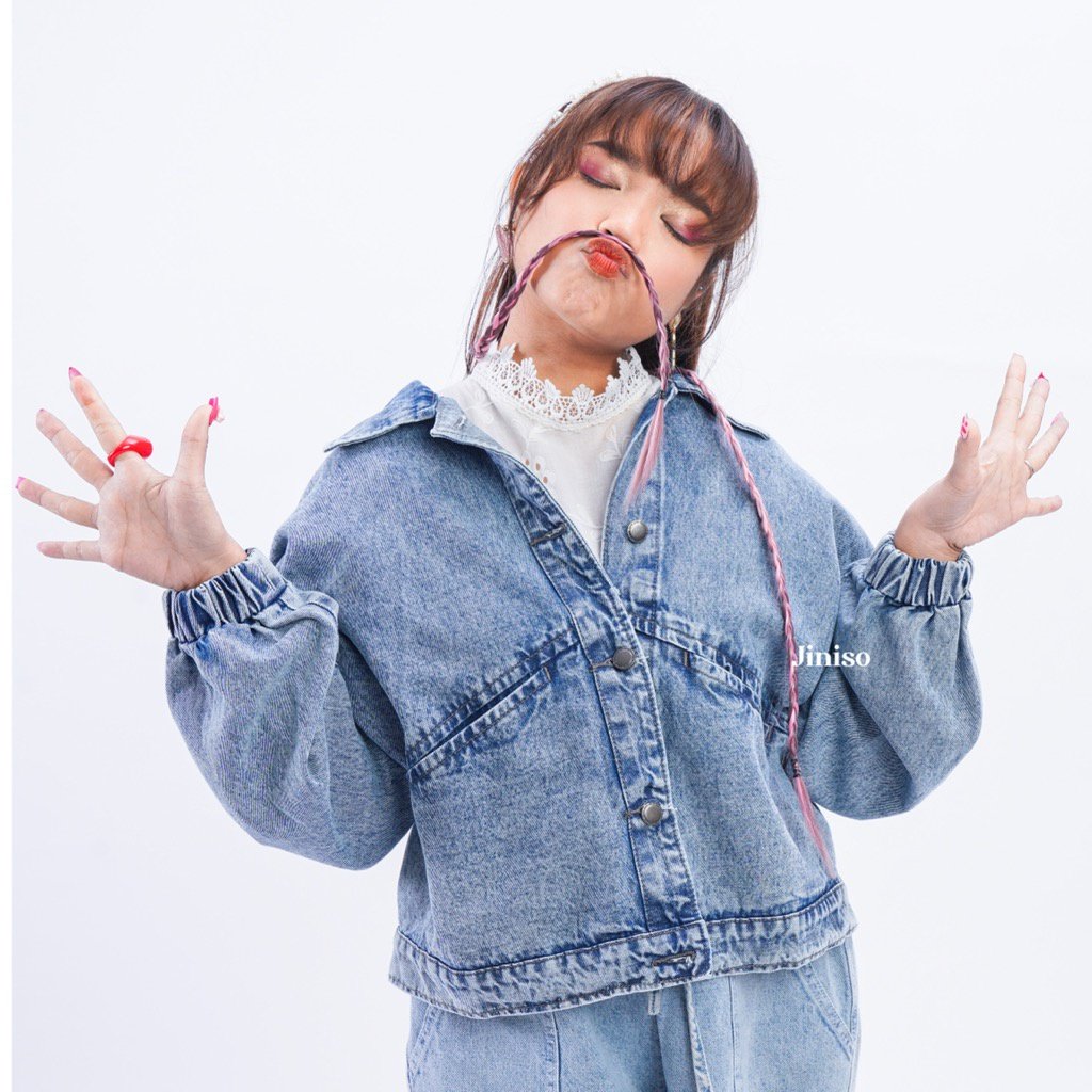 ootdshope's tweet photo. Aahh selain fuji cantik,imut,ootd yang di pakai nya pun bagus😍 aku kira harga nya mahal2 ternyata murah loh😍🤑
Yakin nih gak mau samaan sama fuji😍😘
👉 Link shope nya  https://t.co/zrOFgccf0h
 👉Gabung yuk di ootd kekinian
https://t.co/BzTs99W4aA
#VideoViral https://t.co/qmZUusMuA9
