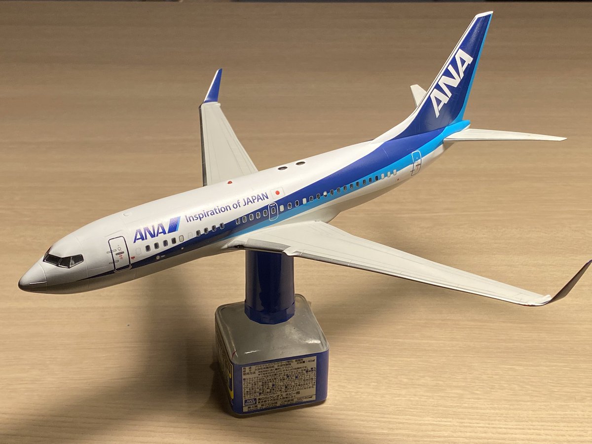 なかなか進まないプラモ制作ですが、デカールを貼り始めました。
＃旅客機プラモ