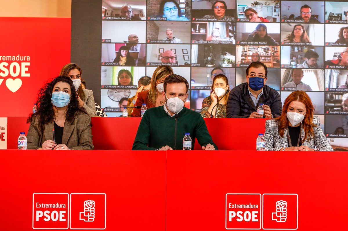 🔴 Constituida la mesa del Comité Regional del #PSOE de Extremadura.

🌹 Presidente: Fernando Grande
🌹 Vicepresidenta: Lourdes Linares
🌹 Secretaria de Área: Marisa Muñoz

#NuestroMomento_
💚🤍🖤