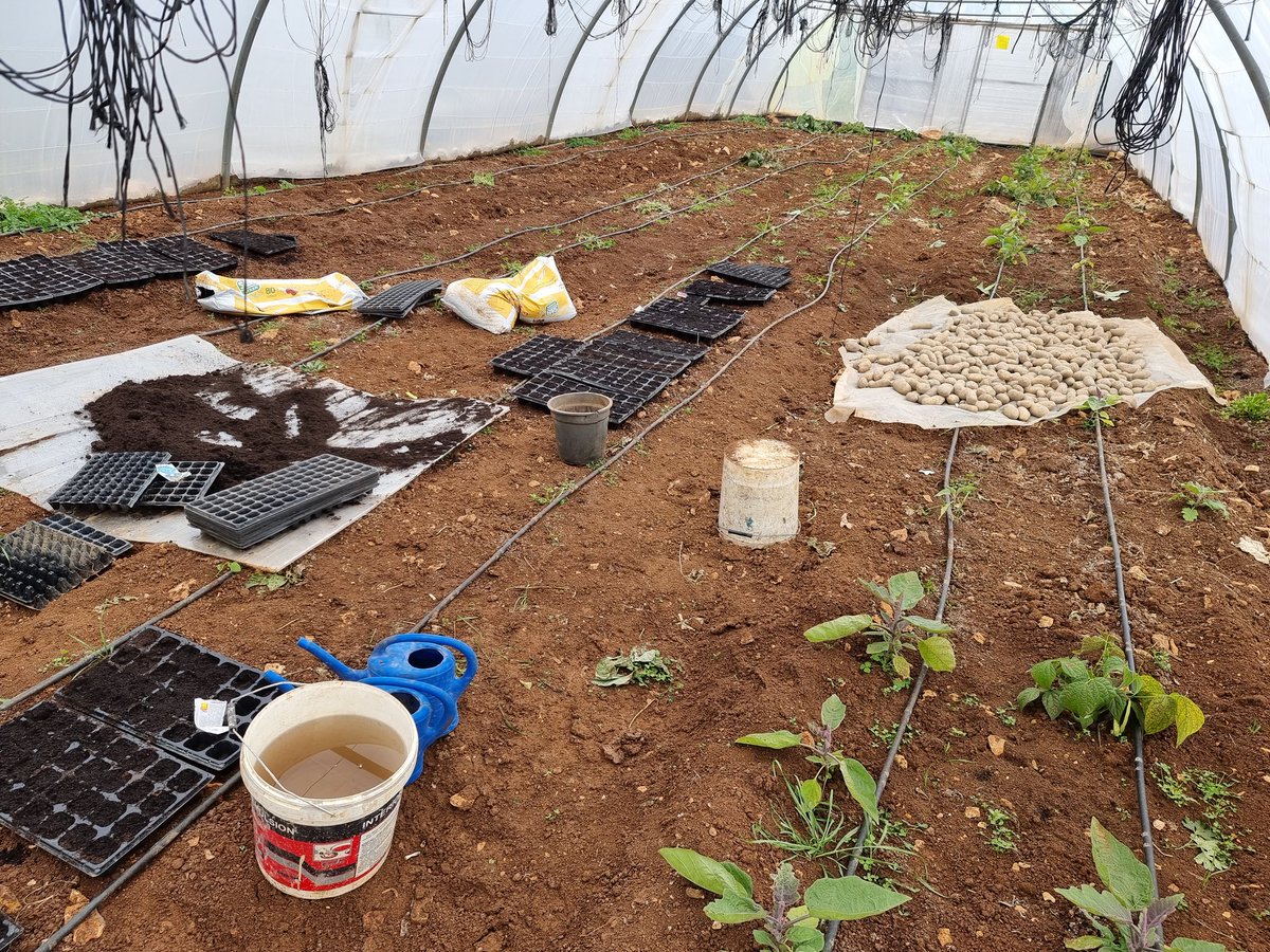 بنبلّش من هالخيمة لنوصل للمنتج النهائي يللي معروض لى <a href="/SendMeLebanon/">SendMe Lebanon</a>
deeplink.sendme.today/bnXbAgveY43cn7…