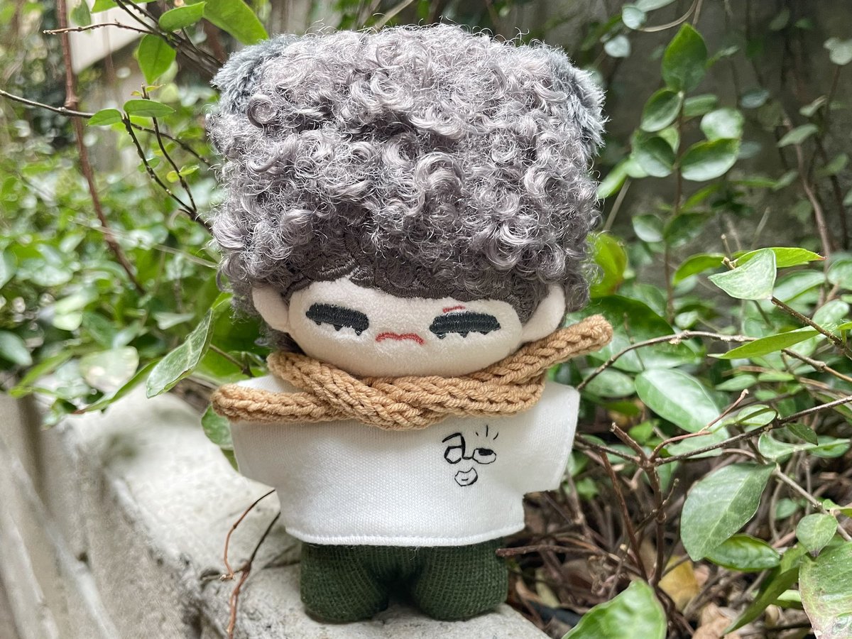 🎁

 ⤑ 풍경 3주년 이벤트 
 ⤑ RT + 해시 

상품은 사진 속 태형이 인형인 브로콜리태가 착용한 옷 3종(목도리, 흰티, 바지)입니다! 
축하해주시는 1분에게 만들어서 보내드릴게요💜

#3YearsWithScenery
#태형이와함께한_풍경3주년
#태형이의풍경보라해