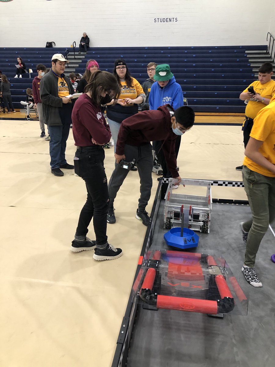 ALHSRobotics's tweet image. Starting the day in Norwalk.
