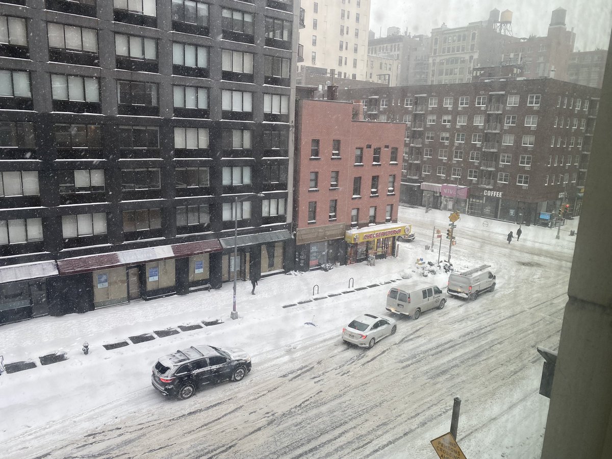 tomcvar's tweet image. America, where is my hot girl summer?