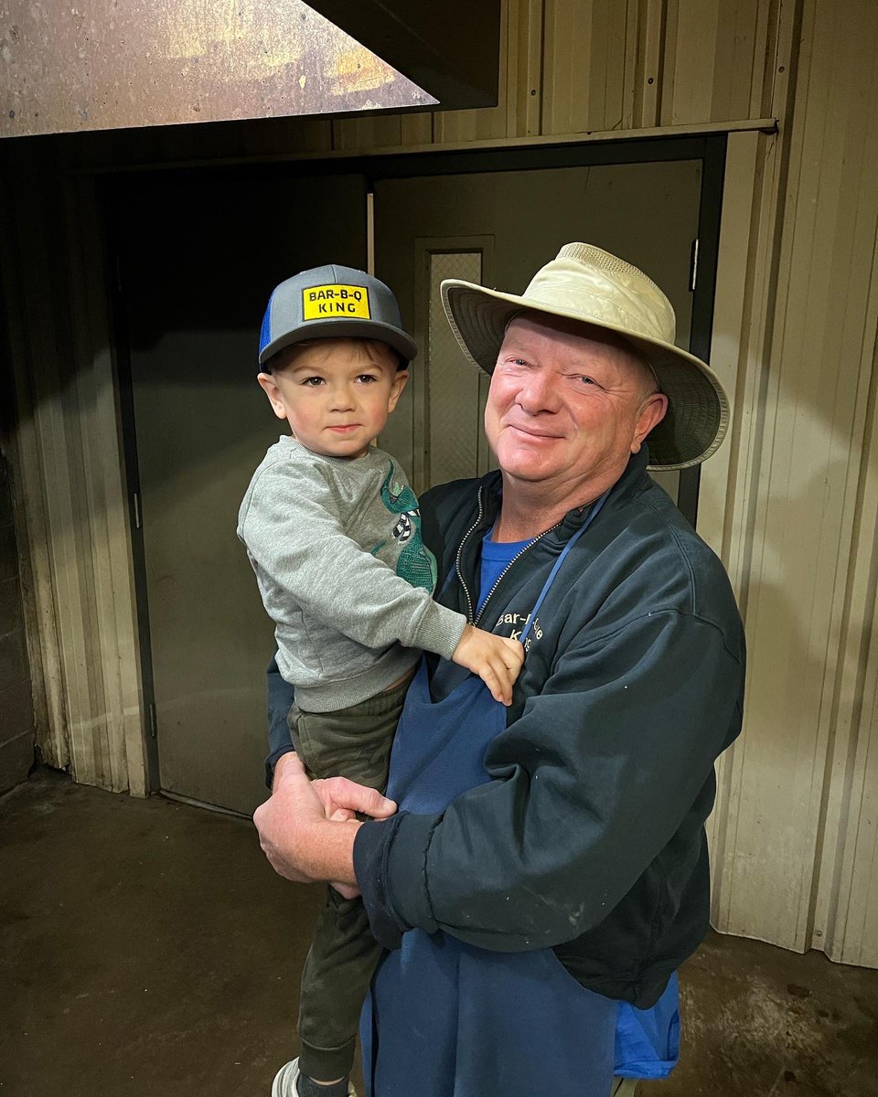 barbqkingnc's tweet image. We had a big helper this morning.  #thirdgeneration