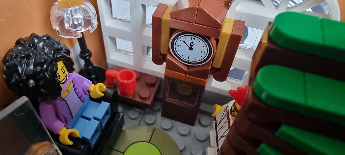 plymcaire's tweet photo. Ol' Paul has got a dirty secret... he keeps Linda here tied up upstairs. Apparently she's "the keeper of the clocks". I think there may be too many letters in that title... #Lego https://t.co/GskQSpMlRh